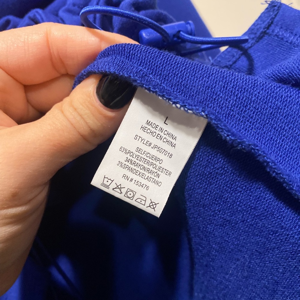 Sincerely Jules Ruched Crewneck - Picture 3 of 4